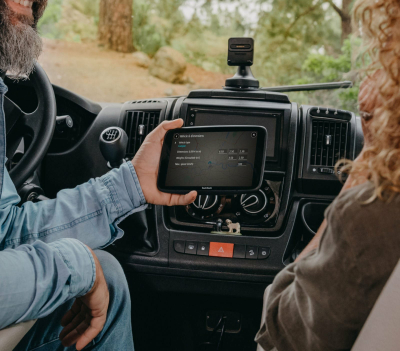Navigација GPS TomTom GO Camper Max Premium Pack, 7", бежична мрежа, црн