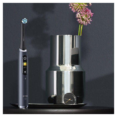 Furçë elektrike e dhëmbëve Oral B iO9 Seria Black Onyx kOBR128