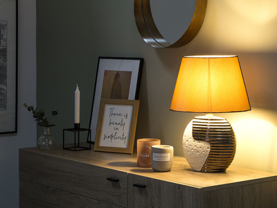 Lampë tavoline ESLA Porcelain, bazë porcelani, abazhur bezhë