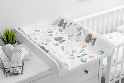Јорган за менување Sensillo Soft Forest Raccoon Platinum, водоотпорен, за бебиња, шарен