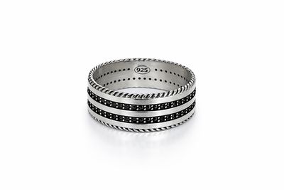 Unazë Silver 925 – Dizajn Elegant me Detaje të Zeza