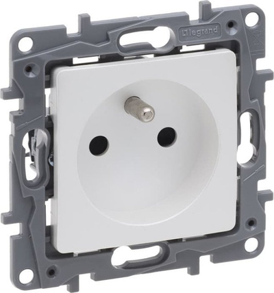 Prizë Legrand Niloe Selection 2P+E 762425, 16A, me tokë, pearl