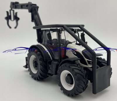 Lodër traktor Bburago Valtra M2 Q, me ngarkues përpara dhe ngarkues drush, 3 trungje 10 cm, shumëngjyrëshe