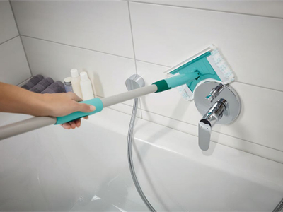 Pastrues banjoje Leifheit 41701 Bath Cleaner, 20 cm, me leckë për ndërrim, i bardhë