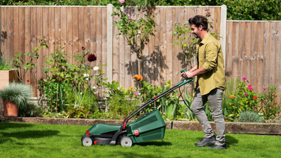 Kositëse elektrike Bosch UniversalRotak 37-550, 1400W, gjerësi prerjeje 37cm, jeshile
