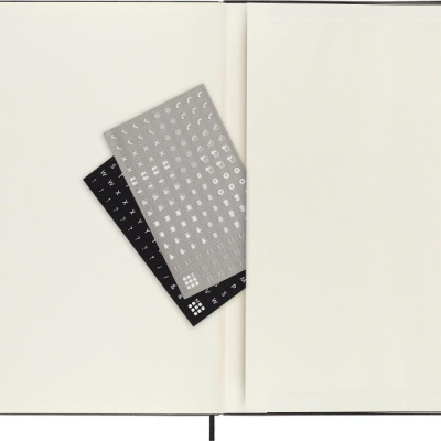 Fletore zyre Moleskine Pro A4, kapak i fortë, me faqe të ndara mirë, e zezë