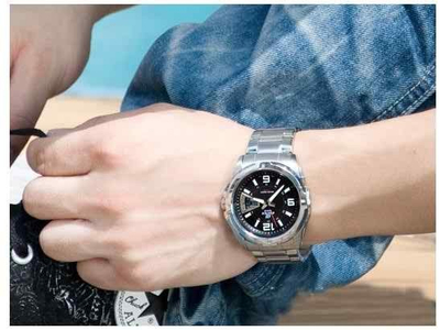 Orë dore Edifice EF-129D-1AVEF