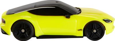 Makinë lodër RC Hot Wheels Nissan Z, shkallë 1:64, me bateri, verdhë e zezë
