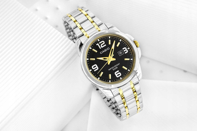 Рачен часовник Casio LTP-1314SG-1AV, аналоген, со метална двобојна нараквица, за жени