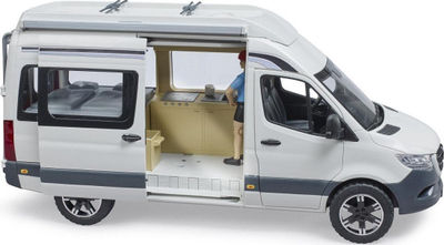 Lodër furgon kampingu Bruder Mercedes Benz Sprinter, shkallë 1/16, me figurë shoferi, i bardhë