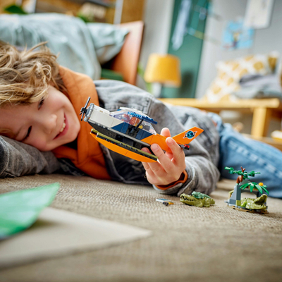 Lodër ndërtimi LEGO City Jungle Explorer Water Plane 60425, aeroplan ujor, 2 minifigura, portokalli me të bardhë