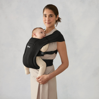 Mbajtëse bebe Ergobaby Embrace, ergonomike, për të porsalindur, e zezë