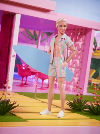 Kukull Barbie The Movie Ken, set plazhi, dërrasë sërfi, shumëngjyrëshe