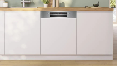 Lavastovilje Bosch SMI2ITS09E Series 2, 13 sete, pjesërisht e integrume, inoks