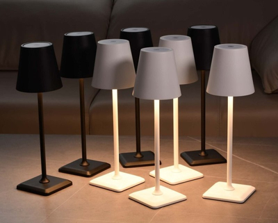 Llambë tavoline Techly Wireless LED, 320lm, kontroll me prekje, e zezë