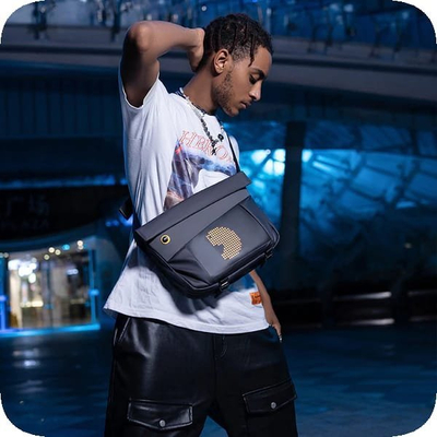 Çantë shpine Divoom SlingBag V, me ekran LED 4.7", IP68, e zezë