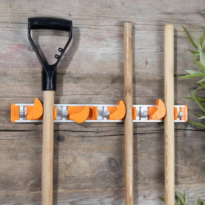 Mbajtës fshesash HI Broom Holder, murale, 50 cm, portokalli