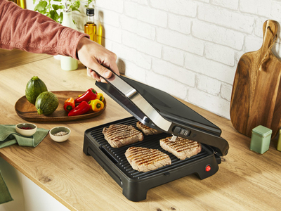 Grill elektrik Tefal Inicio Classic GC271810, për 4 deri 6 persona, për panini dhe mish, inox i zi