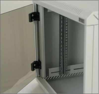 Kabinet rrjeti Triton Delta B 2D, 9U, 19", për mur, gri e hapur