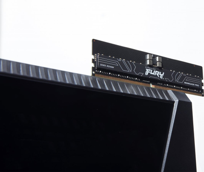 Memorie Kingston Fury Renegade Pro, DDR5, 16 GB, 6400 MHz, CL32, KF564R32RB-16