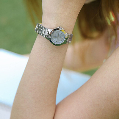 Orë për femra Casio, e argjendtë