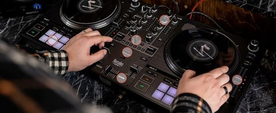 DJ контролер Hercules T7, моторизирани плочи, со Serato DJ Lite, црн