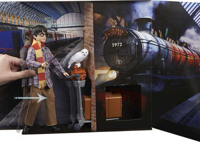 Set lojërash Mattel Harry Potter Platform 9 3/4 GXW31, me figurë Harry Potter, me aksesorë