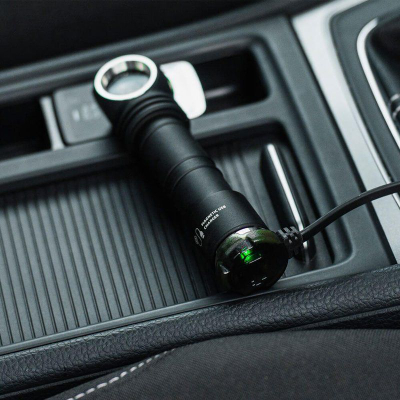 Електрична рачна лампа ArmyTek Wizard C2 Pro, 2500 lm, магнетно USB полнење, црна