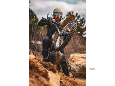 Helmetë moto CASSIDA ESO Forty Nine 2026, fiberglass, retro, krem e zezë