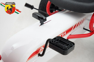 Gokart me pedale Abarth White, për fëmijë 3-8 vjeç, ngarkesë 25kg, i bardhë