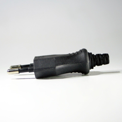 Fichë elektrike Bachmann 900.002, 2P, plastike, e zezë