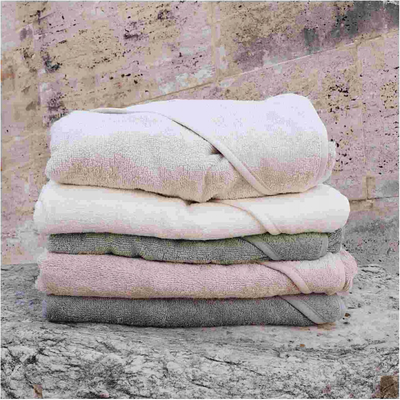 Peshqir me kapuç për bebe Piapimo Bamboo Cotton, 90x90 cm, bambu me pambuk, rozë e butë
