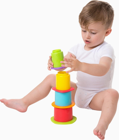 Lodër për banjo Playgro 40217, 4 gota që vihen njëra mbi tjetrën, pa BPA, me shumë ngjyra
