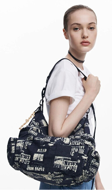 Çantë për femra Desigual Newspaper Arica Banana Bag, e zezë
