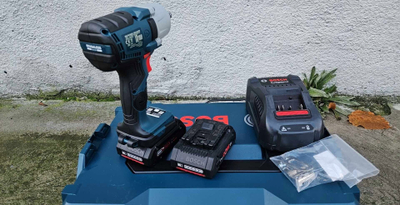 Çelës goditës me bateri Bosch Professional GDS 18V-450 HC, 18V, 2x4.0Ah ProCORE, blu