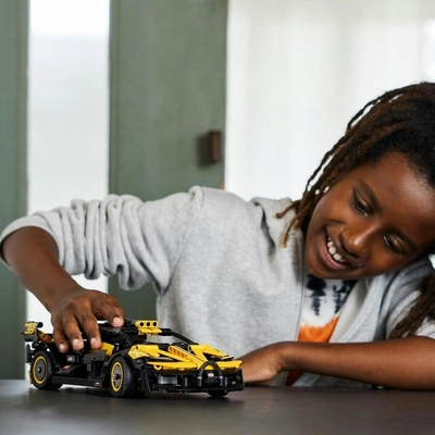 Set LEGO® Technic 42151 Bugatti Bolide, 905 pjesë