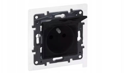 Prizë hermetike Legrand Niloe Step, 2P+T, IP44, e zezë