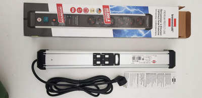 Prizë zgjatues Brennenstuhl Premium Protect Line, 6 dalje, kabllo 3m, mbrojtje nga goditjet 60000A, e zezë me argjend