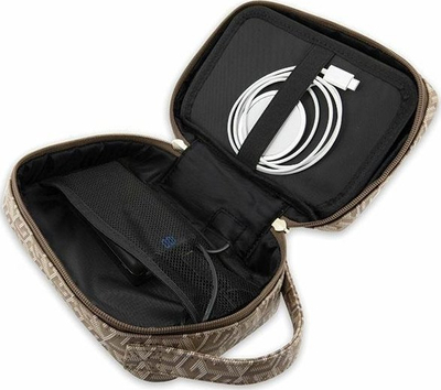 Чанта за во рака Guess GCube Stripe, синтетичка кожа, со USB порта, кафеава