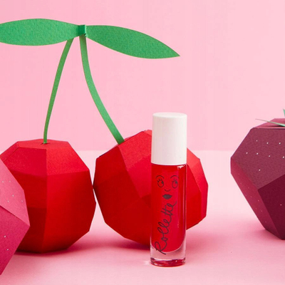 Сјај за усни за деца Nailmatic Kids Rollette Cherry, 6.5ml, арома на цреша, проѕирен