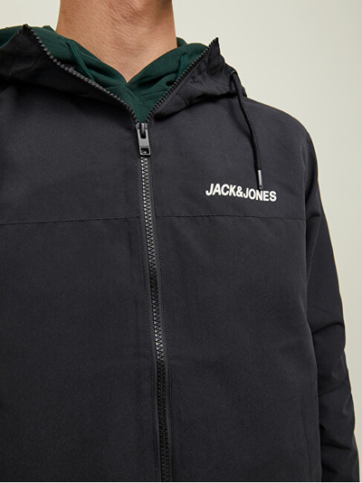 Xhaketë Jack & Jones JJERUSH, e zezë