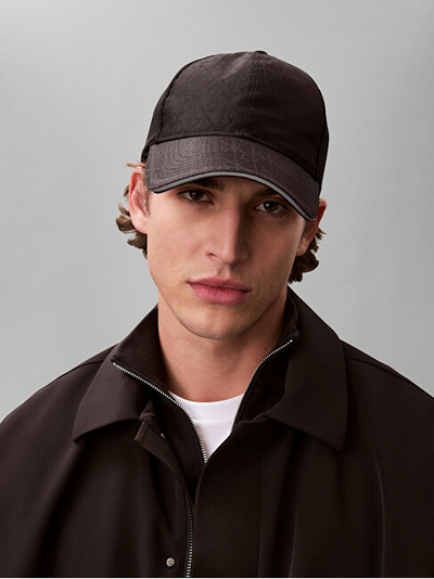 Kapele për meshkuj Calvin Klein, e zezë
