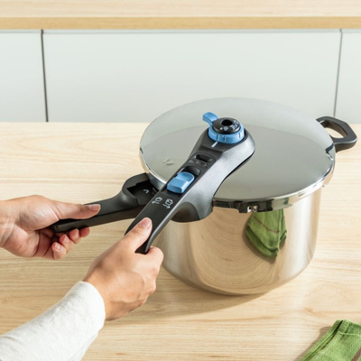 Tenxhere me presion Tefal Secure Trendy, 8L, inoks, me shportë