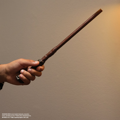 Играчка волшебен стап Harry Potter Spectacular Spell Wand, 28cm, со светла и звуци