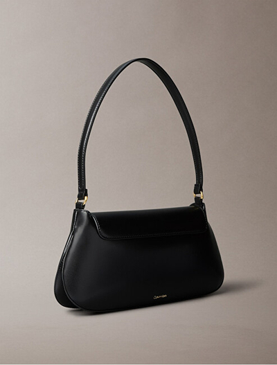 Çantë shpatulle Calvin Klein CK Heavyweight, për femra, e zezë