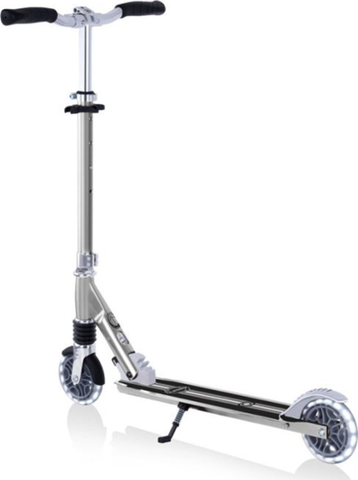 Trotinet Globber Flow Element Comfort Lights, palosës, rrota LED, argjendtë
