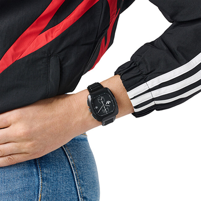 Orë dore Adidas Retro Wave Two Chrono AOSY24533, e zezë