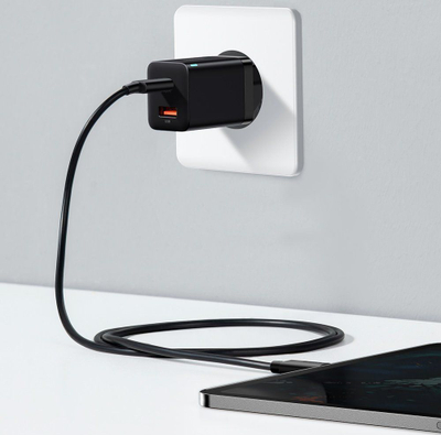 Karikues Baseus Super Si Pro, 1 x USB A 1 x USB C, i zi