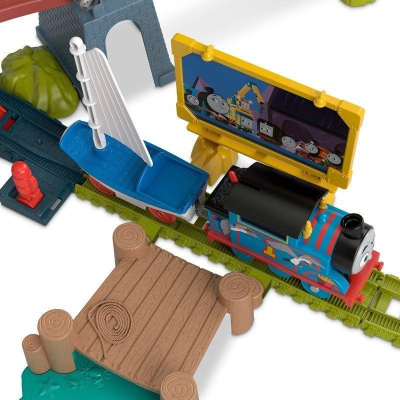 Fisher-Price Tom dhe Shokët: Set treni me urë ngritëse