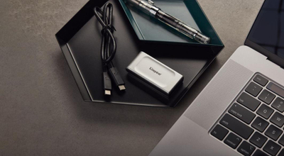 SSD Kingston XS2000, 1 TB, e argjendtë/zezë